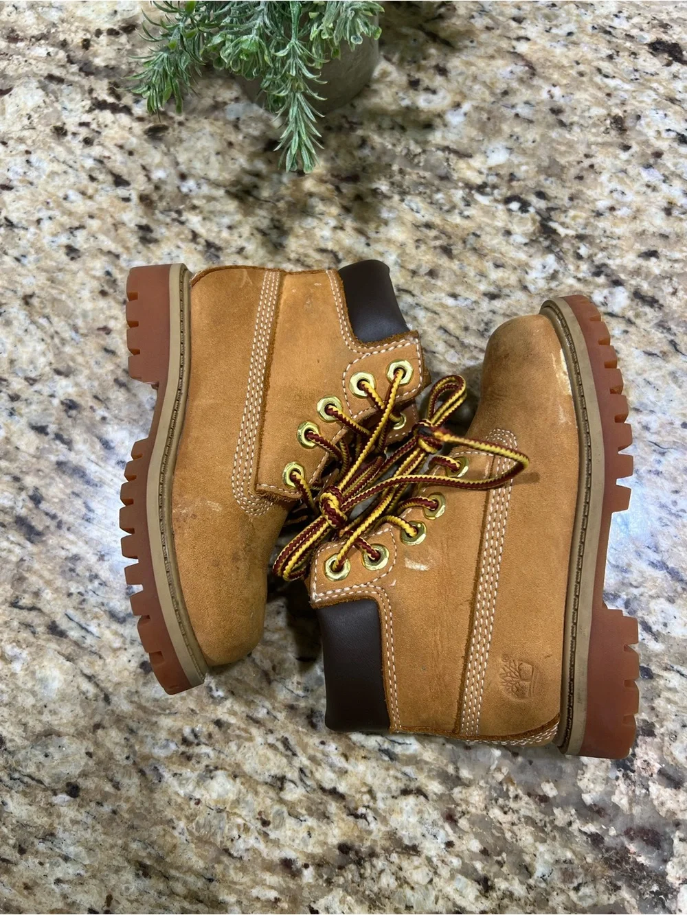 Timberland Tan and Brown Leather Boots with Rugged Sole 7 Toddler/Baby